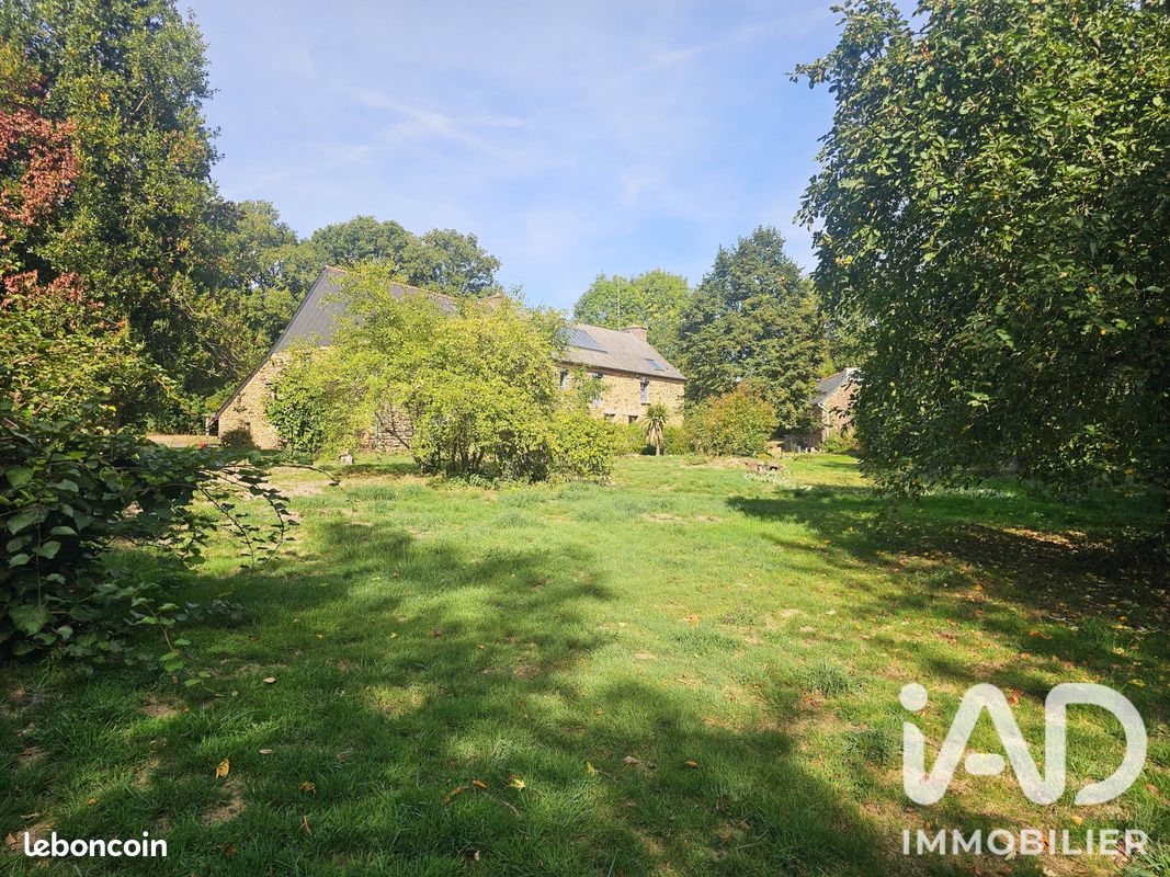 Maison 13 pièces 343 m² · à Mauron · 343 m² · 495 000 €