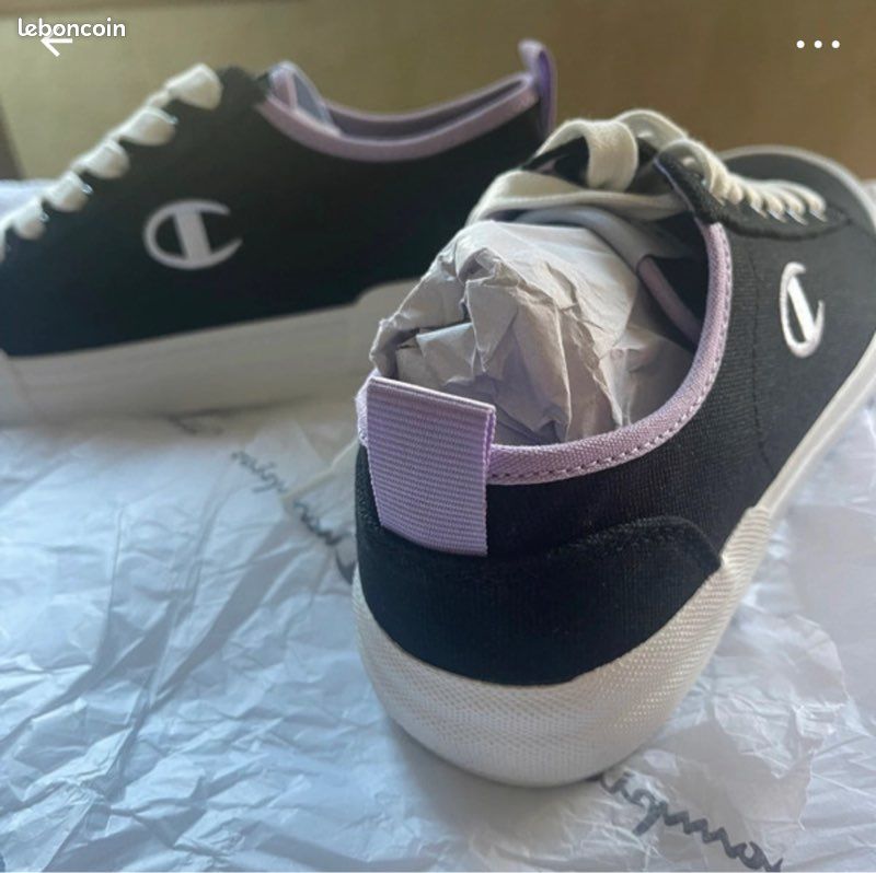 NOUVEAU  Baskets Champion Originales - Style et Confort Assurés. T39 (image 3)