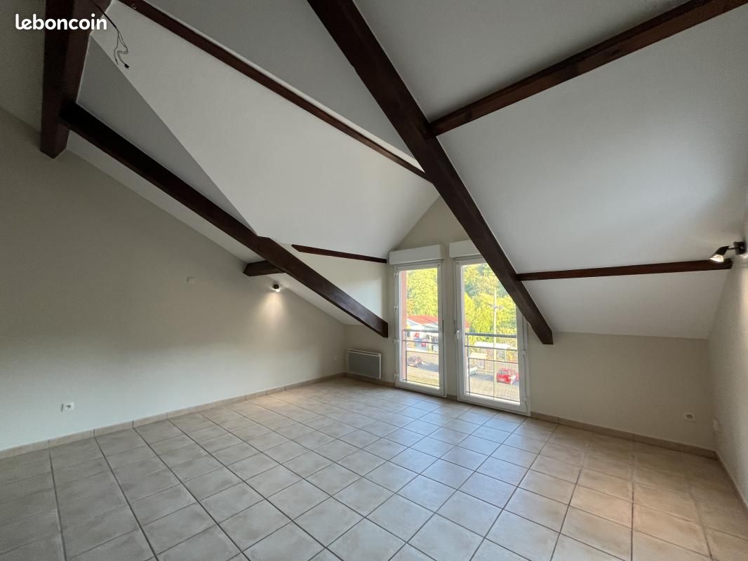 Appartement 3 pièces 98 m² · à Saint-Clair-de-la-Tour · 98 m² · 1 040 €/mois