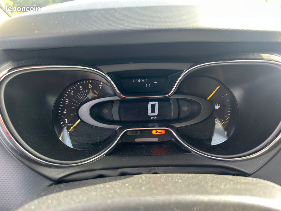 RENAULT CAPTUR 0.9 TCE 90 CH INTENSE ECo2 (image 12)