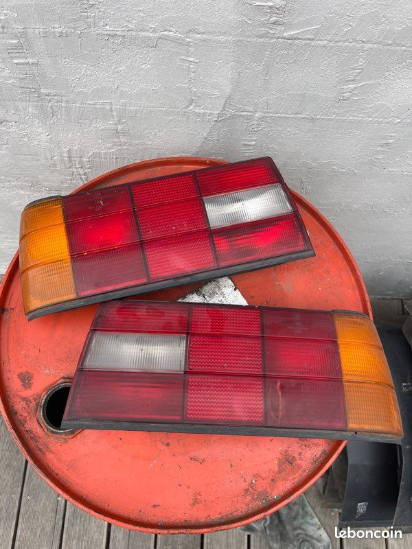 Paire de feux arrière bmw e30 ph2 (image 1)