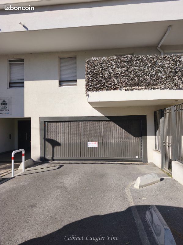 Parking 20 m² · à Marseille · 20 m² · 220 €/mois