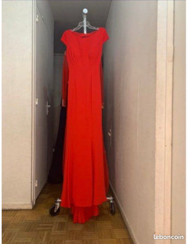 Robe rouge Azor (image 1)