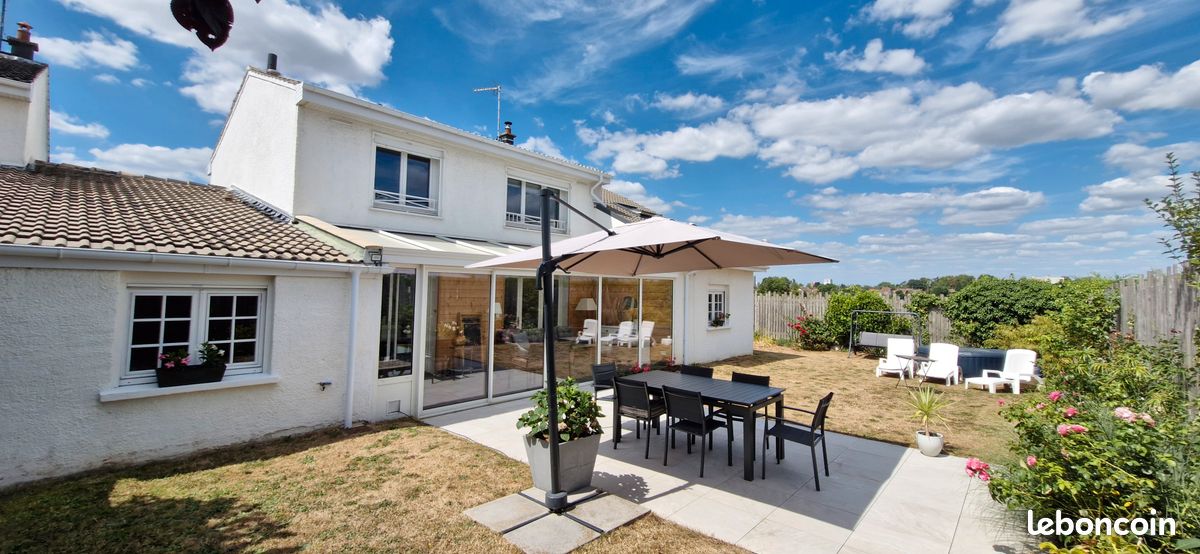 Maison 6 pièces 146 m² · à Templemars · 146 m² · 430 000 €