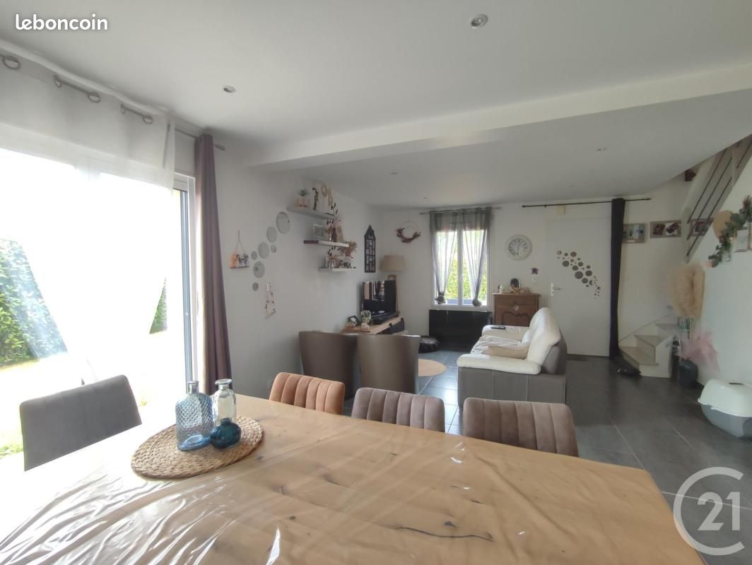 Maison 5 pièces 110 m² · à Gennes-sur-Seiche · 110 m² · 215 270 €