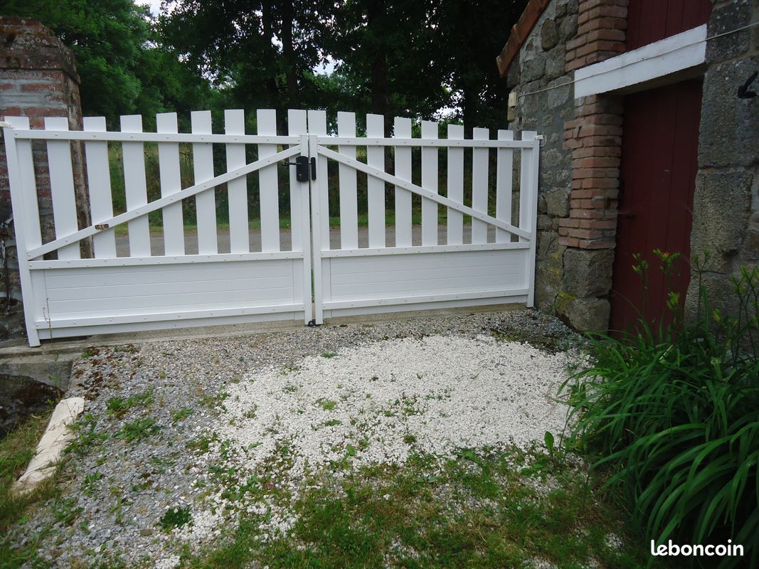 PORTAIL PVC blanc LAPEYRE (image 1)