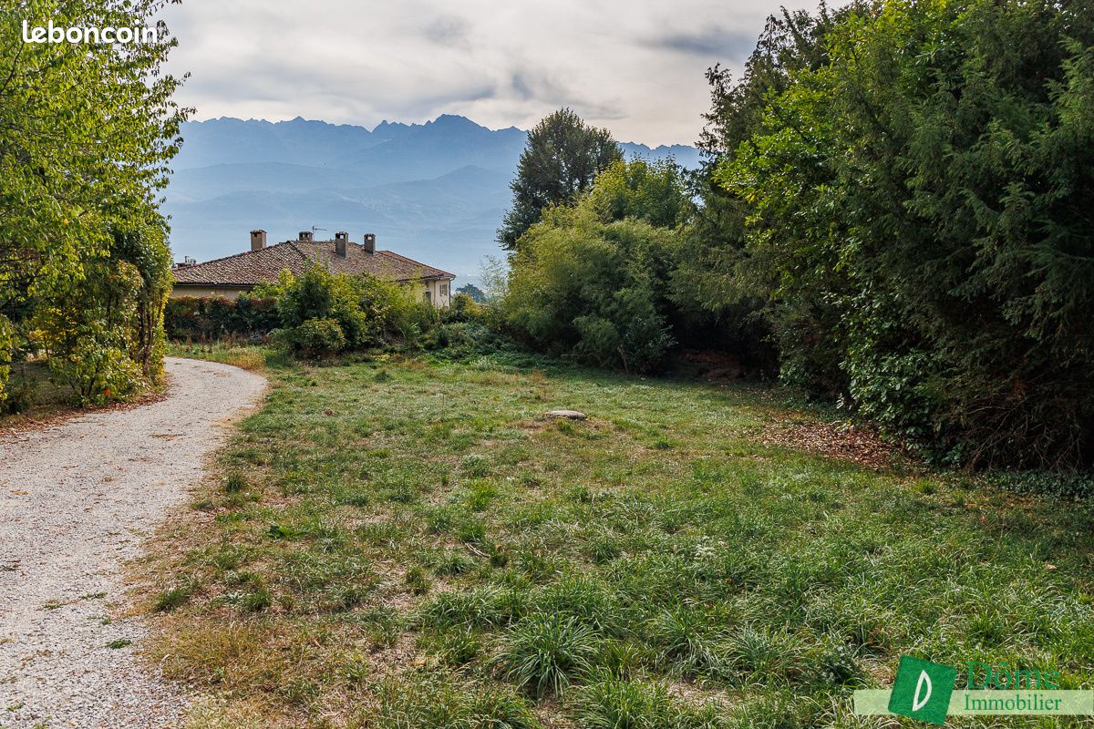 Terrain 794 m² · à Biviers · 794 m² · 300 000 €