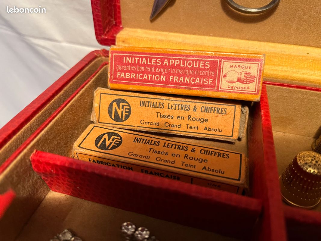 Ancienne Valise à Couture Pour Enfants – Années 50 – Jouet éducatif Vintage