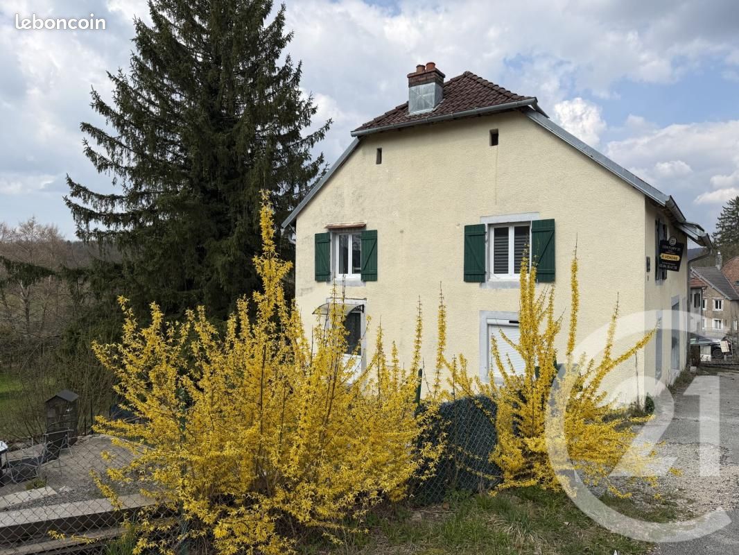 Maison 5 pièces 82 m² · à Luze · 82 m² · 120 000 €