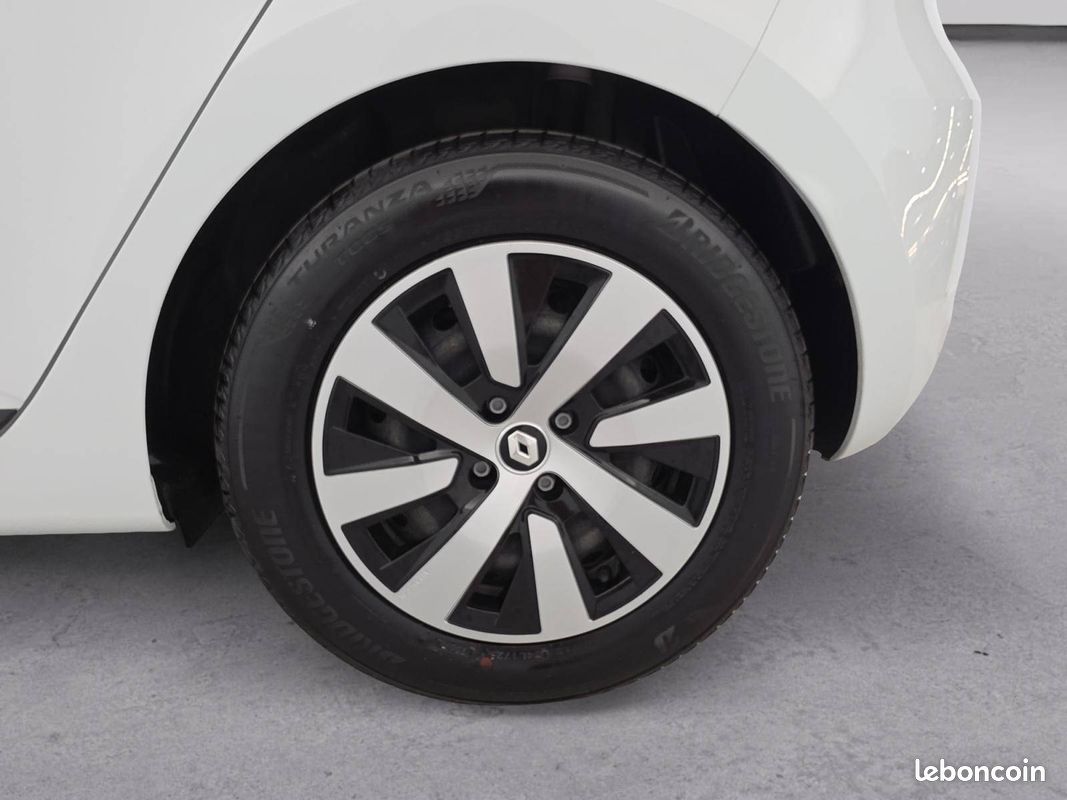 RENAULT Clio E-Tech full hybrid 145 Equilibre (image 20)