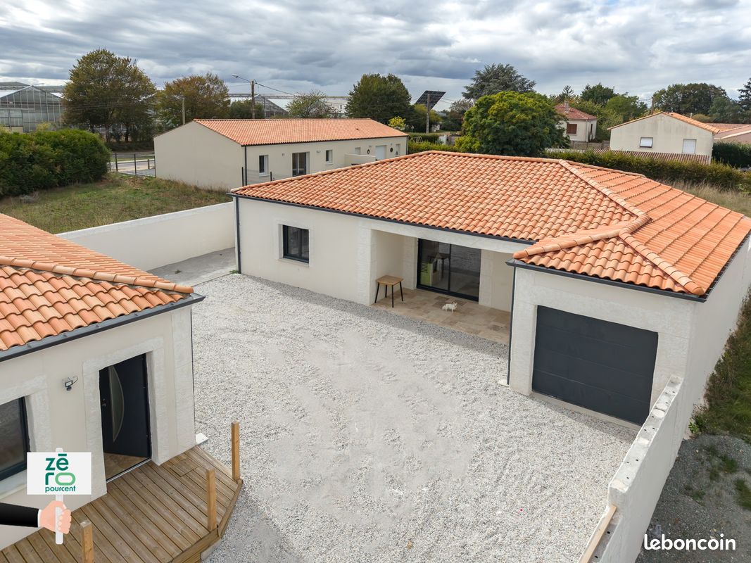 Maison 6 pièces 142 m² · à Aigondigné · 142 m² · 249 900 €