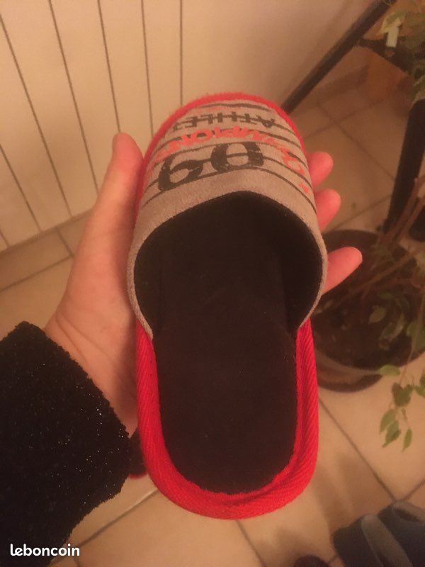 Chaussons taille 32 Neufs (image 3)