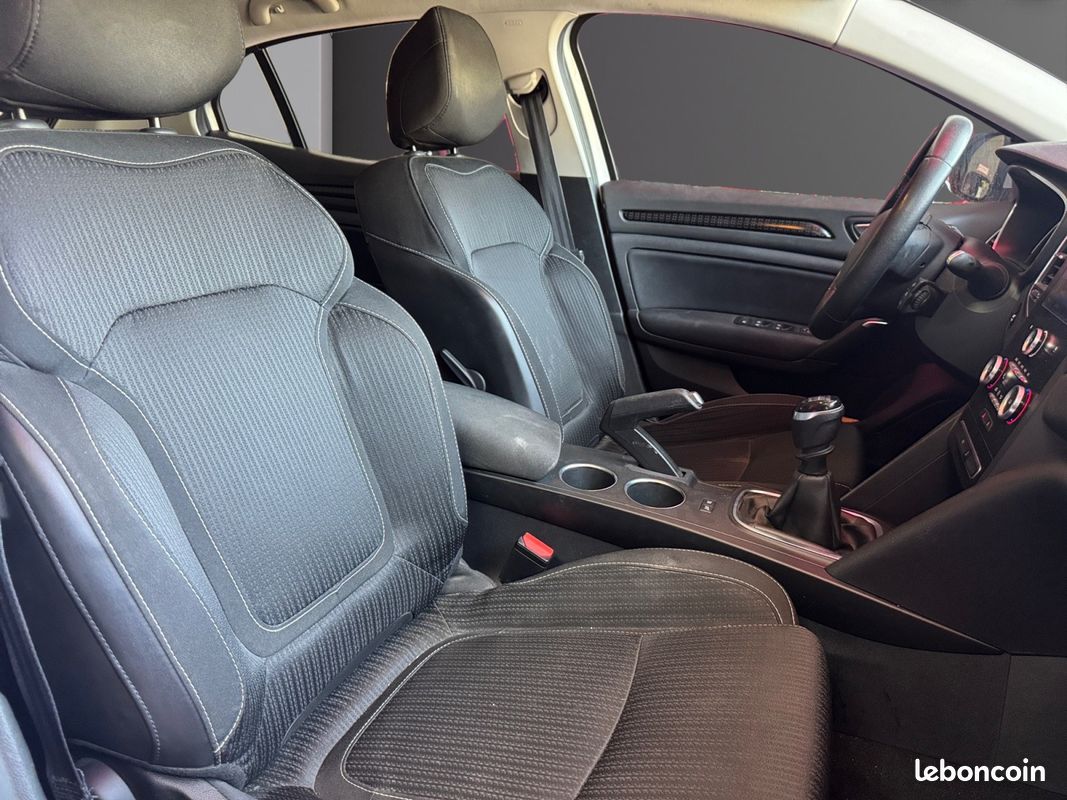 RENAULT MEGANE IV BERLINE TCE 130 INTENS 5p Radar De Recul Clim Auto Bi-Zone full entretien Garantie 12 Mois (image 10)
