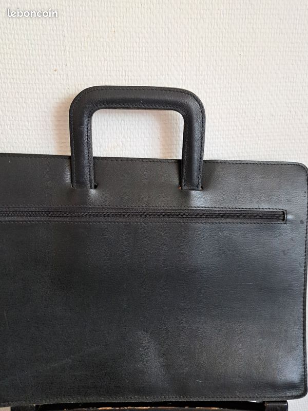 Attaché case (image 2)