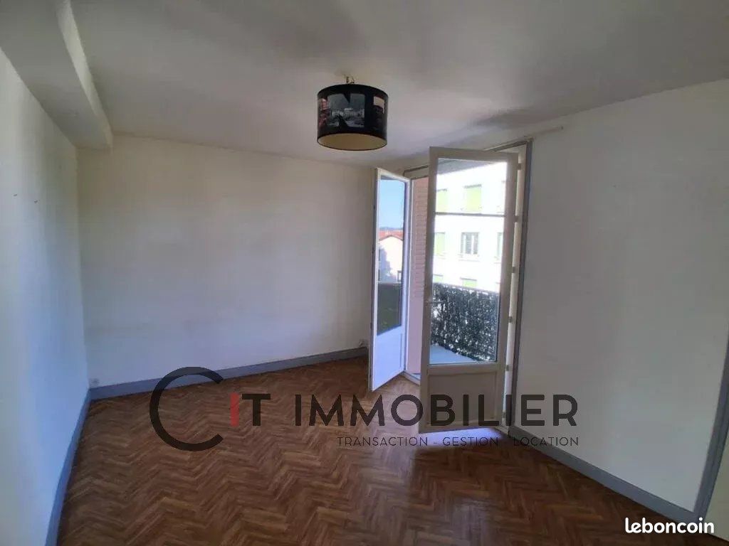 Appartement 4 pièces 70 m² · à La Tour-du-Pin · 70 m² · 560 €