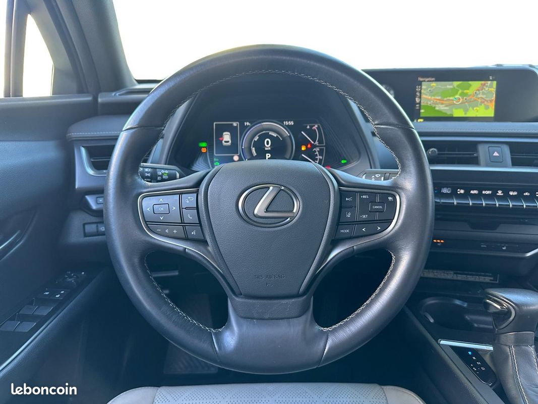 Lexus UX 250h 2WD Luxe MY19 (image 12)