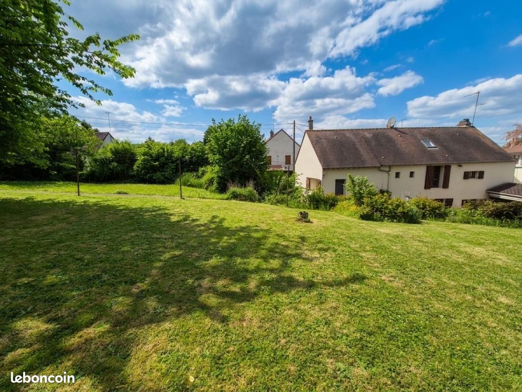 Maison 6 pièces 175 m² · à La Celle-sur-Morin · 175 m² · 249 900 €