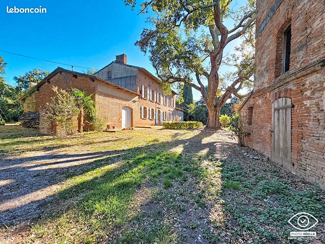 Maison 8 pièces 213 m² · à Aureville · 213 m² · 895 000 €