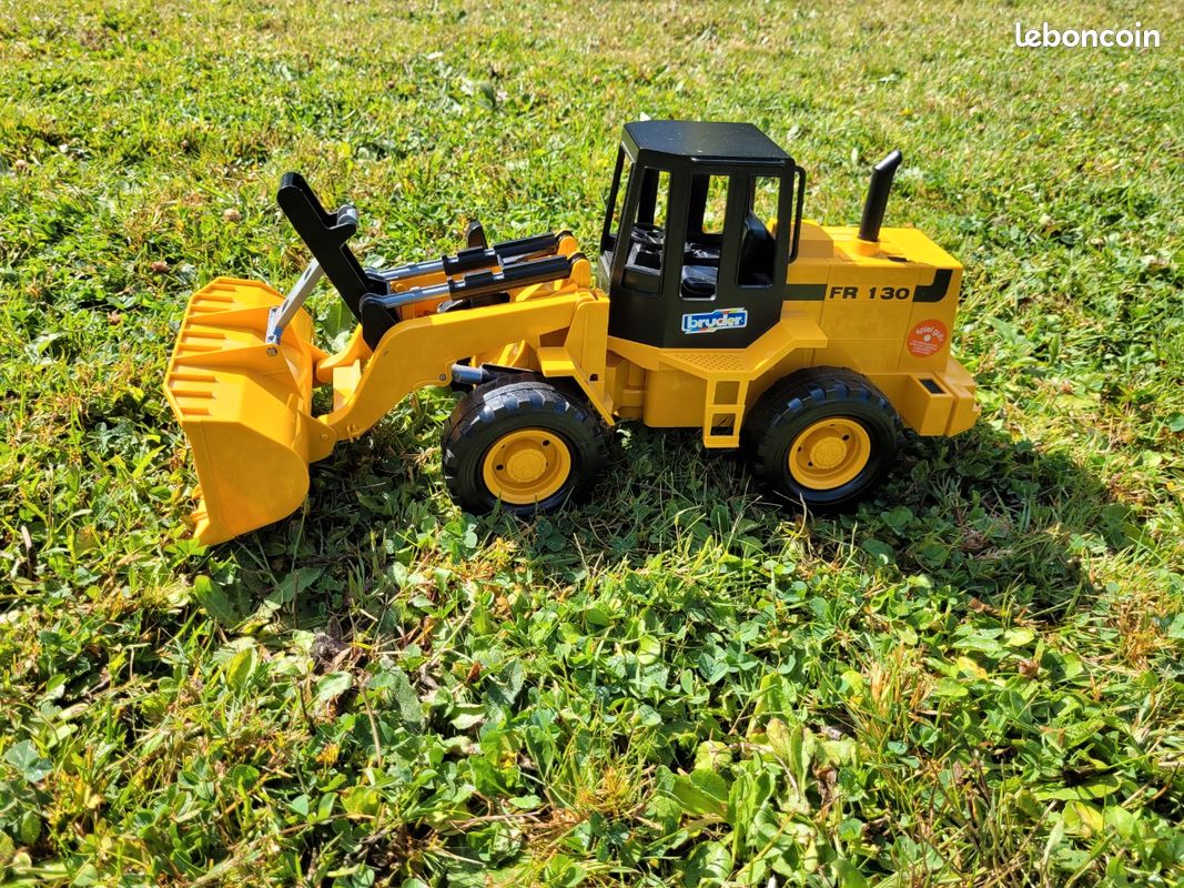 Chargeur / bulldozer Bruder (image 1)