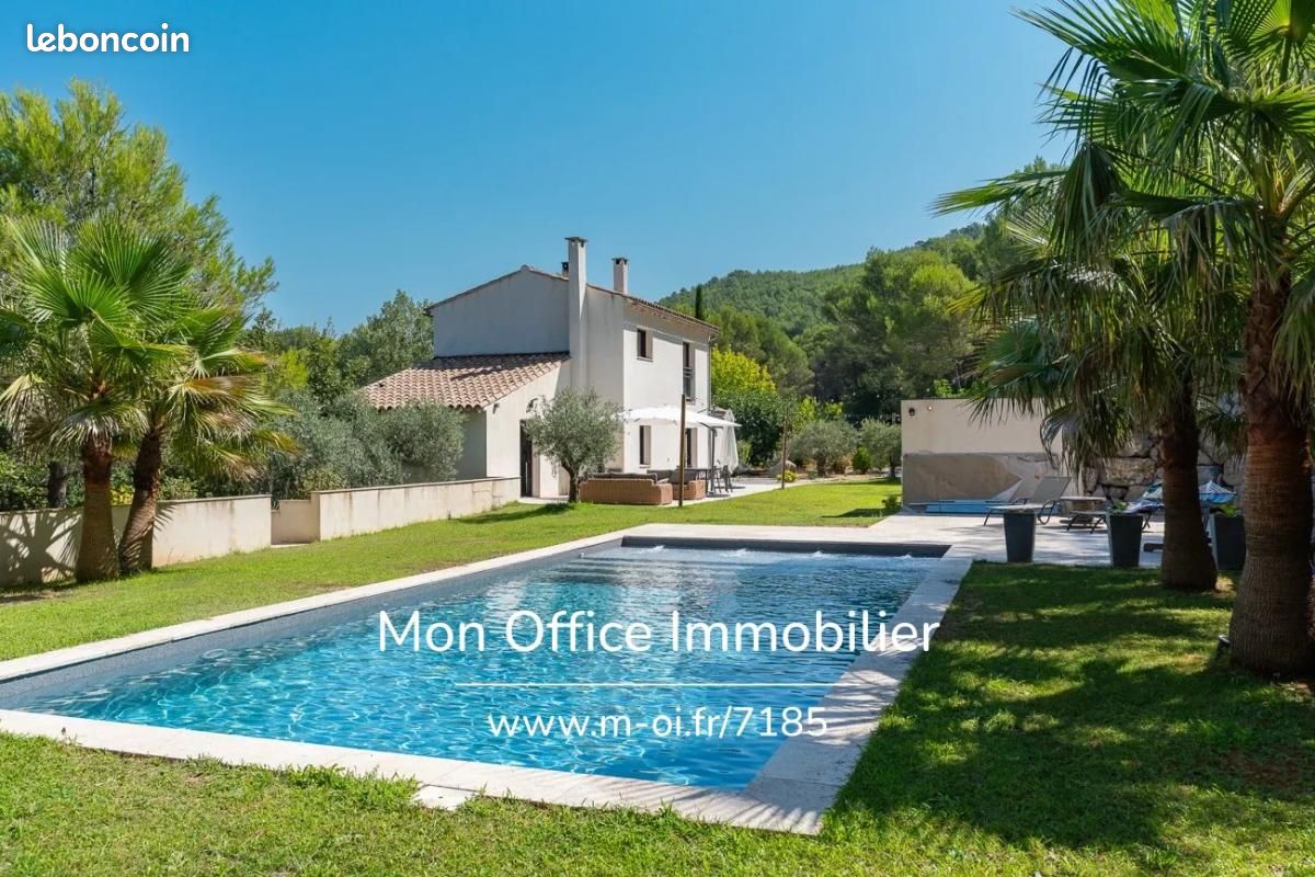 Maison 6 pièces 250 m² · à Rognes · 250 m² · 1 340 000 €