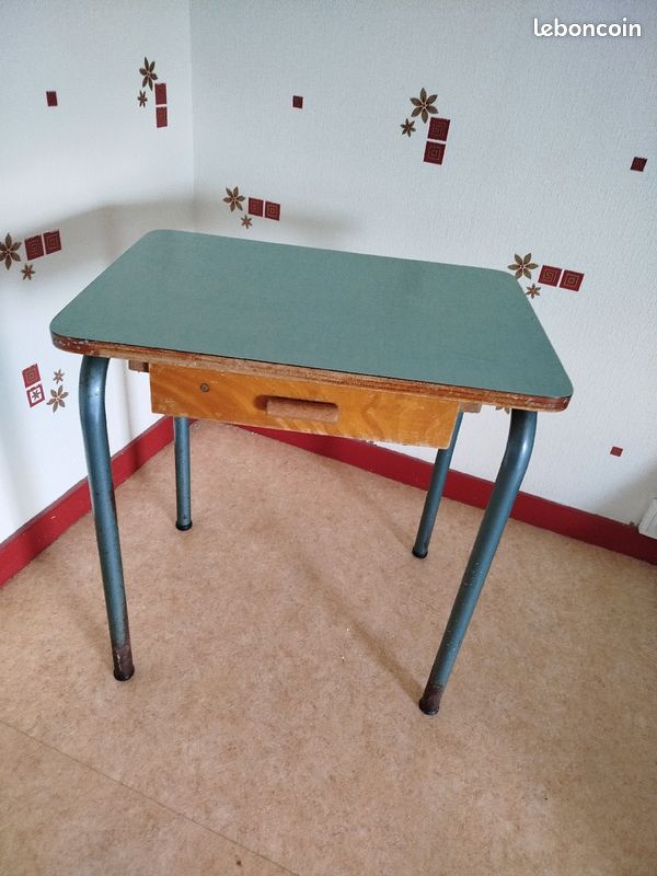 Ancien bureau écoliers (image 1)
