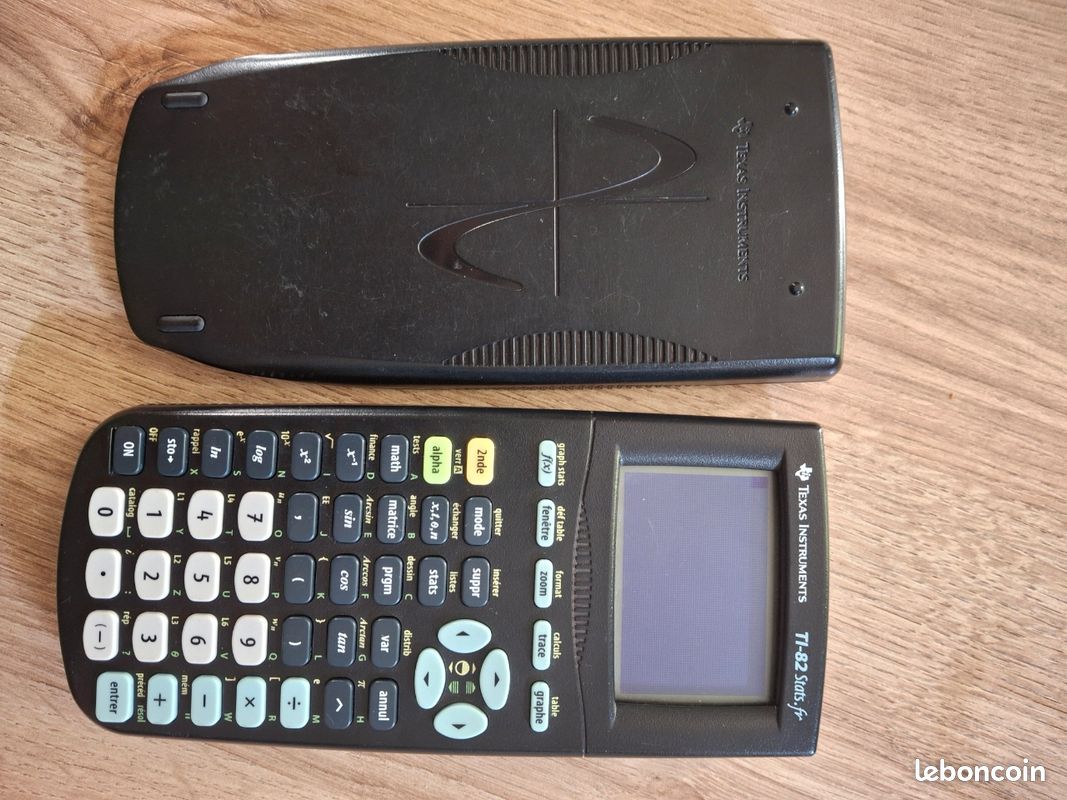 Calculatrice scientifique Texas Instruments TI-82 (image 1)