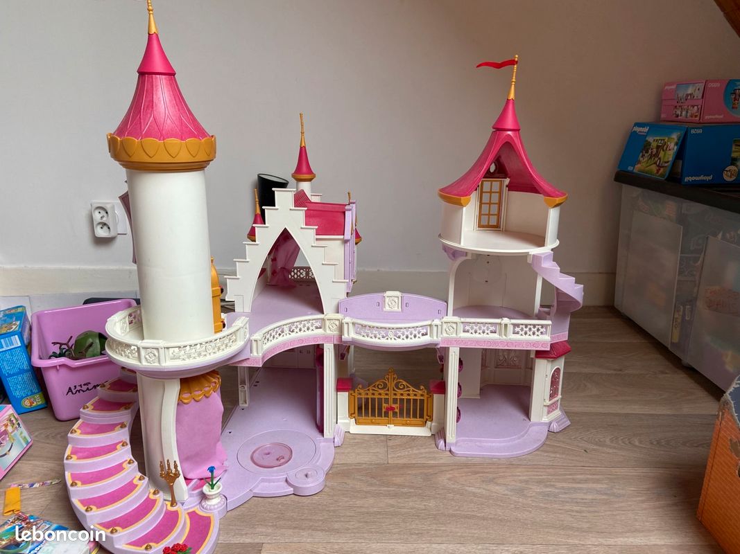 Énorme lot de playmobil (+ de 70 boîtes) (image 2)