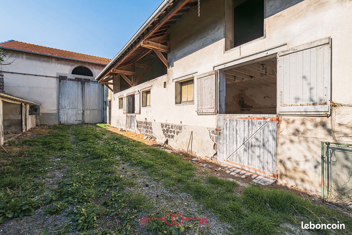 Maison 13 pièces 280 m² · à Bétheny · 280 m² · 248 400 €