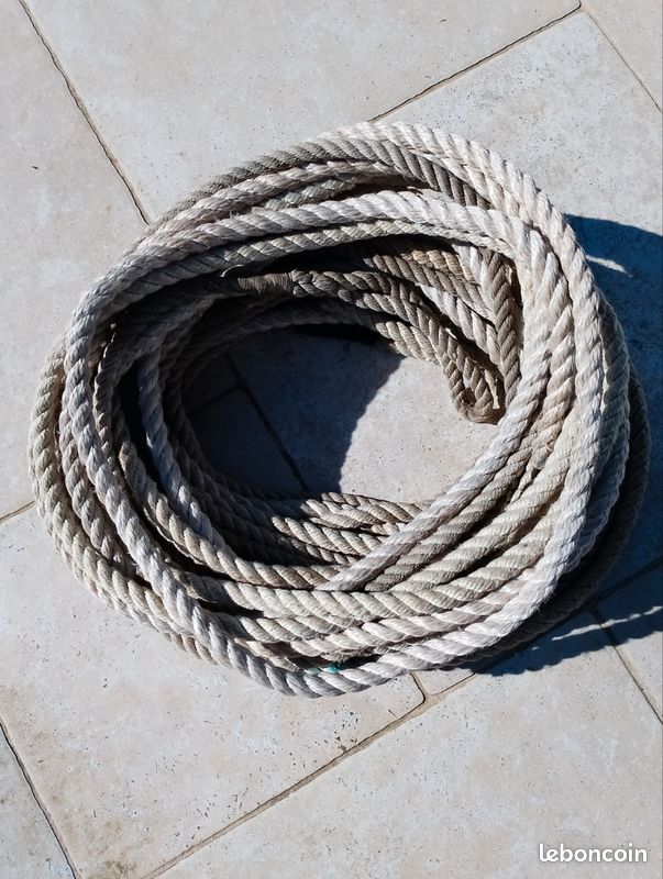 Boute marine de plaisance (image 2)