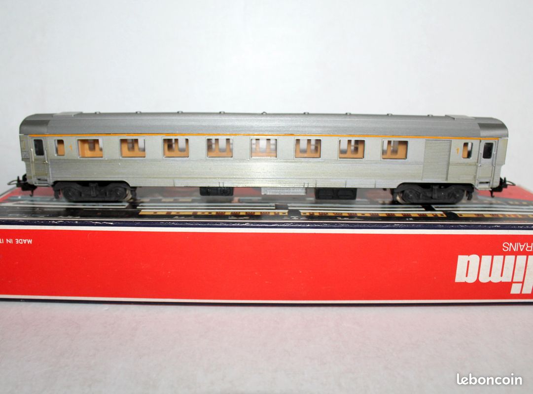 Voiture SNCF 1ère Classe A9 à Compartiments – Lima échelle O – Train Miniature Vintage