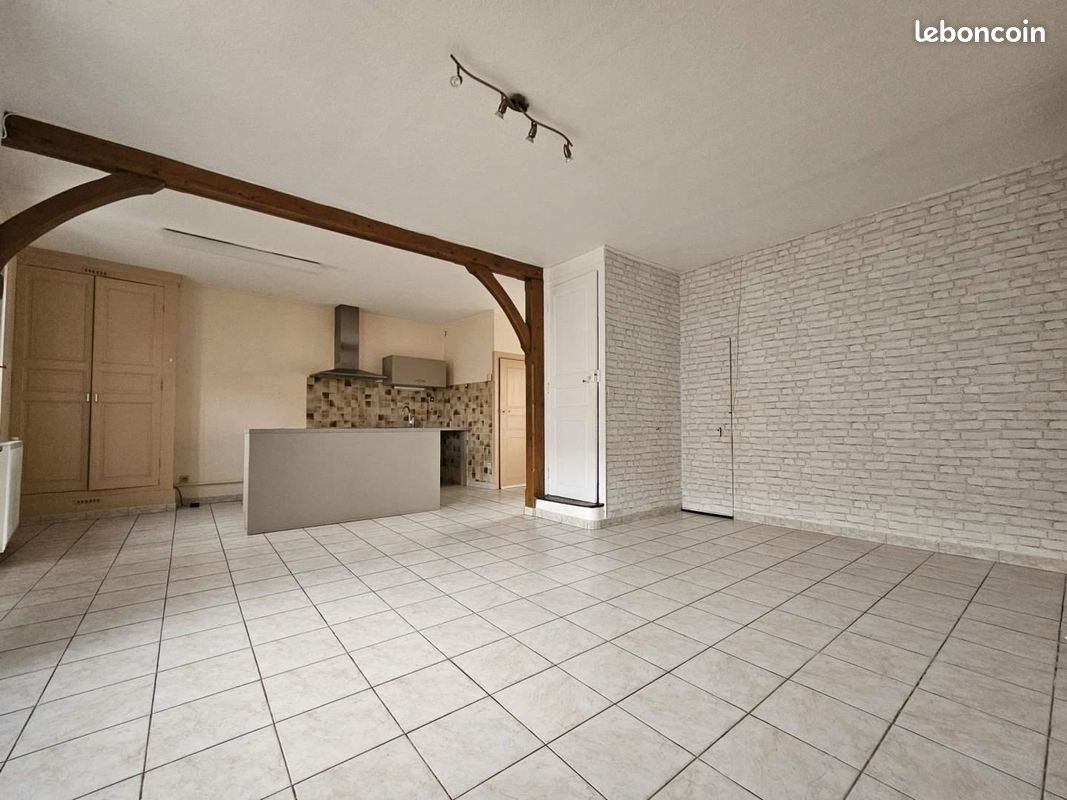 Appartement 3 pièces 77 m² · à Cormoranche-sur-Saône · 77 m² · 615 €/mois