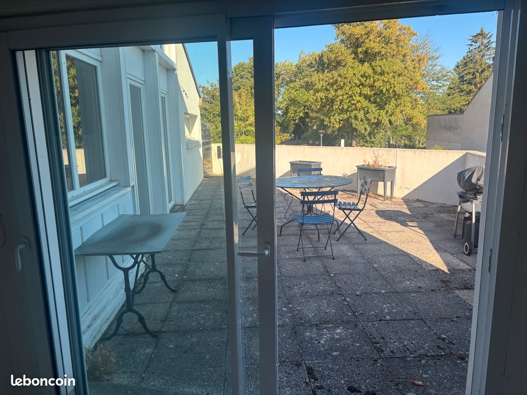 Parking 3 pièces 100 m² · à Étréchy · 100 m² · 1 280 €/mois