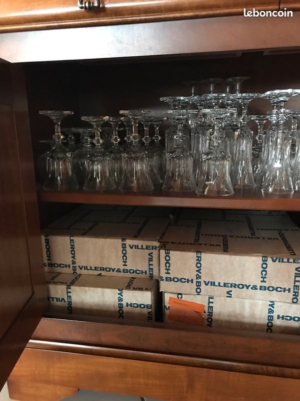 BUFFET VITRINE en merisier massif style Louis Philippe (image 6)
