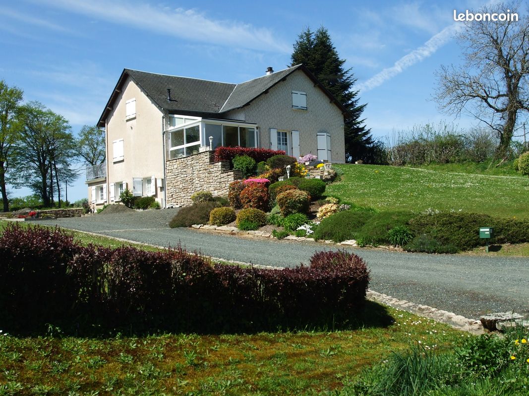Maison 6 pièces 115 m² · à Seilhac · 115 m² · 210 000 €