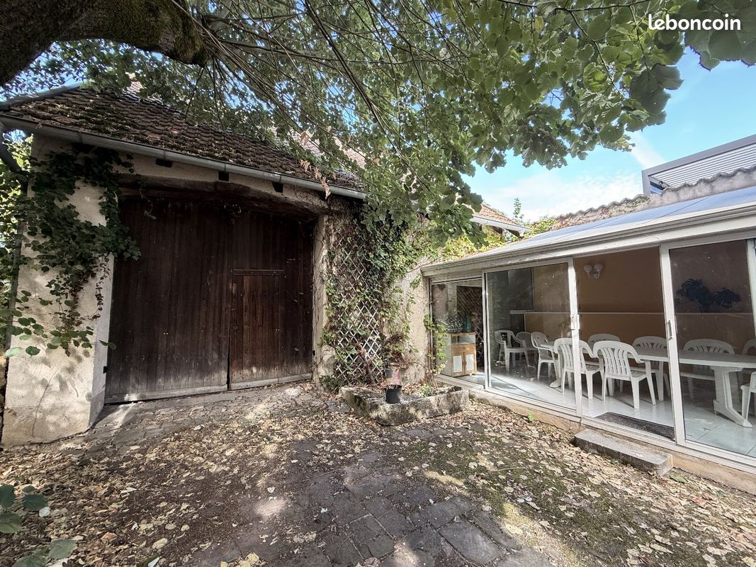 Maison 9 pièces 205 m² · à Valentigney · 205 m² · 175 000 €