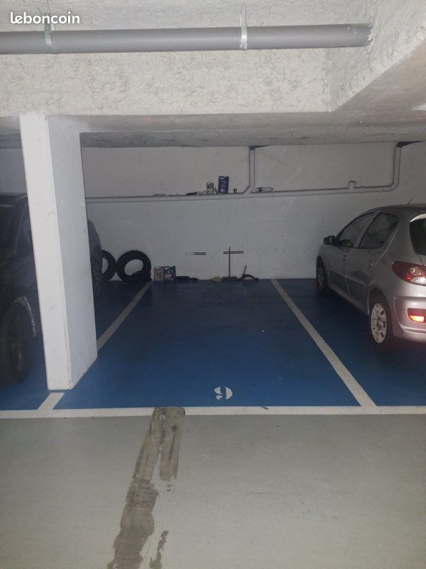 Location place de parking · à Levallois-Perret · 110 €/mois