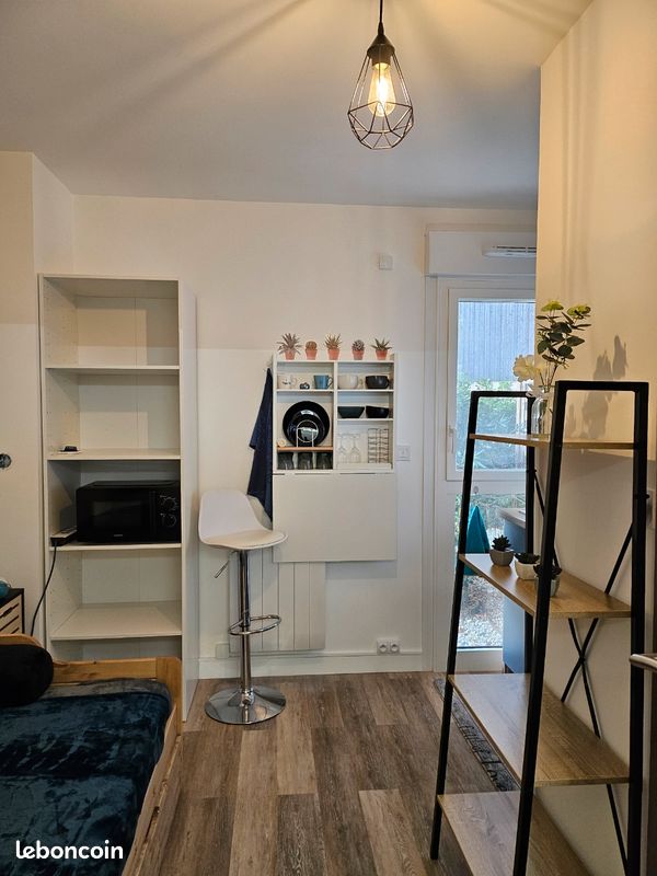Appartement 1 pièce 10 m² · à La Rochelle · 10 m² · 550 €
