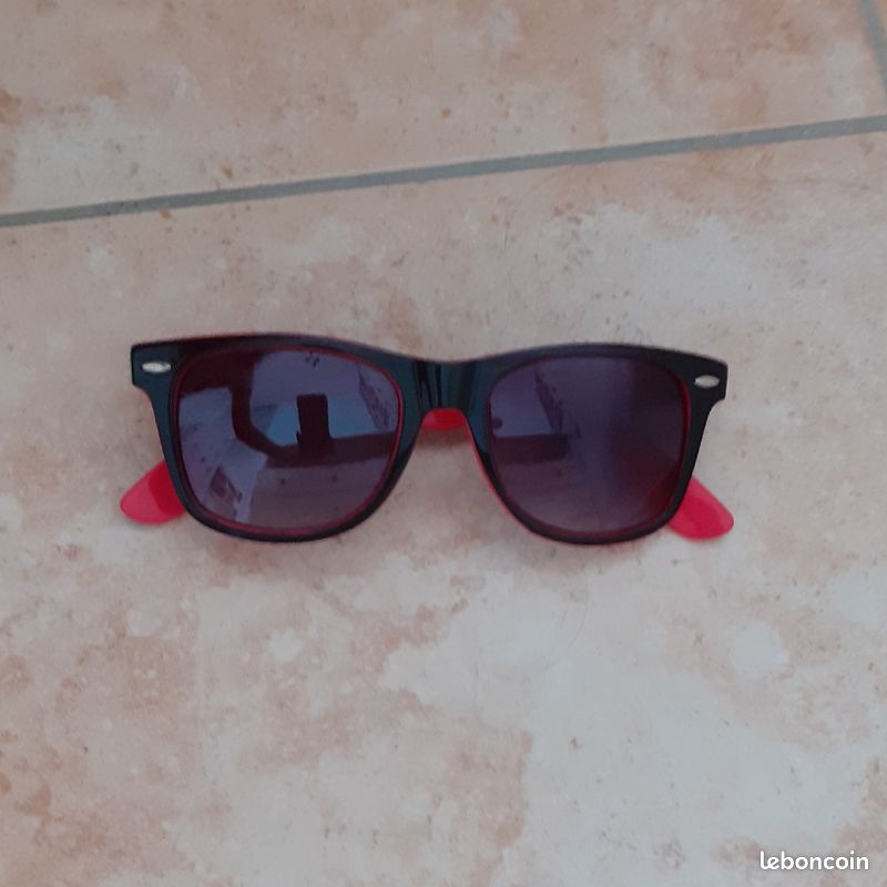 Lunettes de soleil (image 1)