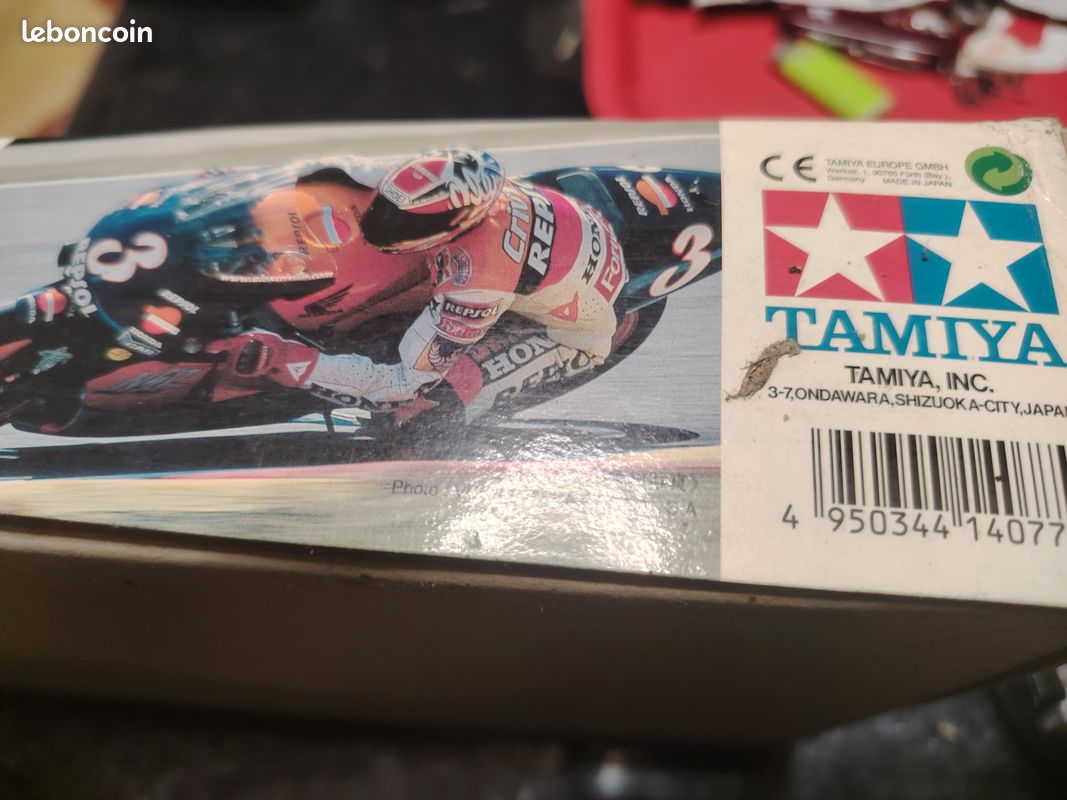 Maquette moto 500 NSR 99 tamiya (image 2)
