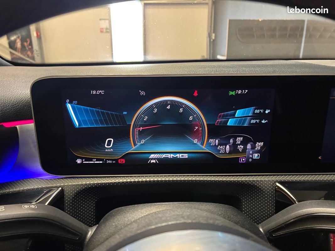 Mercedes classe a 35 amg 7g-dct / pack aéro / baquet / burmester / 2 pneus neufs (image 18)