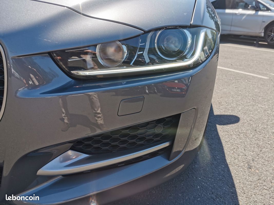 Jaguar XE 2.0D 180 CH R-SPORT BVA8 (image 10)