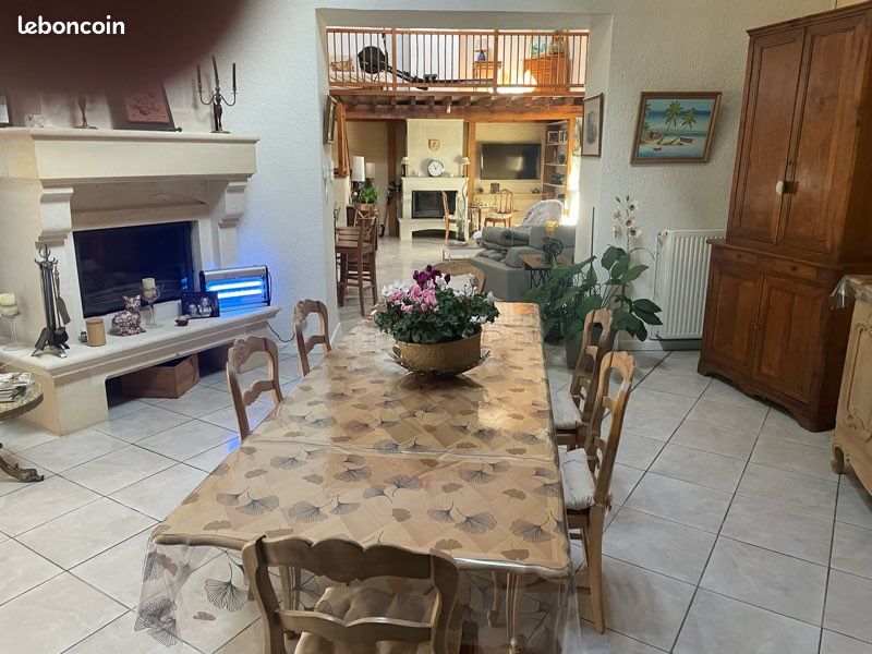 Maison 11 pièces 380 m² · à Saint-Genès-de-Castillon · 380 m² · 626 000 €