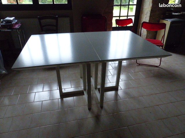 TABLE Salle à manger (image 1)