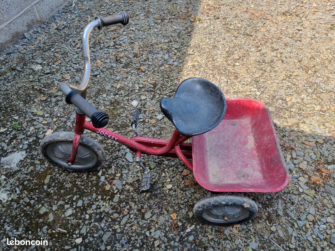 Benne Rouge Ancienne Pour Vélo Enfant 3 Roues - Jouet LORD SON Toys France