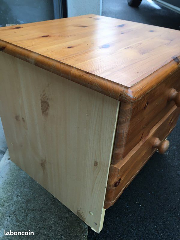 Table de chevet en pin (image 3)