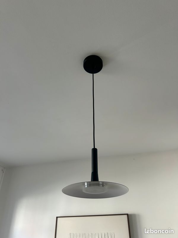 Suspension noire (image 3)