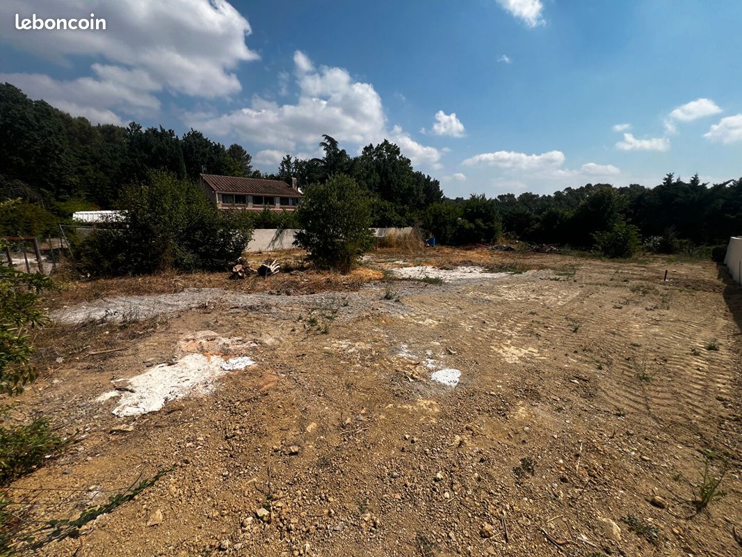 Terrain 550 m² · à Gréasque · 550 m² · 230 000 €