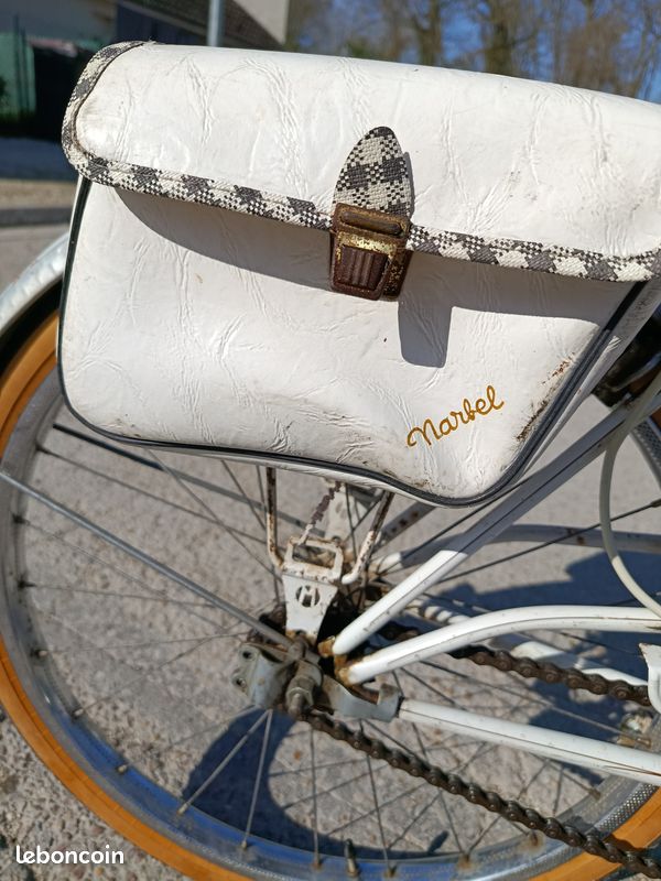 Achetez vélo fille rose occasion, annonce vente à Langé (36) WB168819924