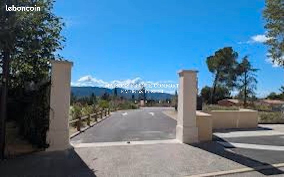 Terrain 450 m² · à Cadenet · 184 900 €