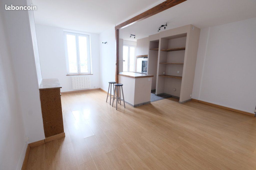 Appartement 3 pièces 57 m² · à Saint-Étienne · 57 m² · 530 €
